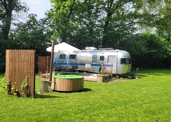 Amerikaanse Airstream Caravan Met Hottub Kessel  photo