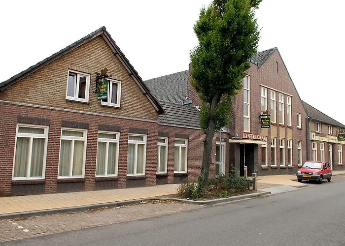 Hotel De Harmonie Linne photo